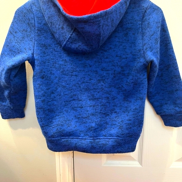 2t Paw Patrol hoodie - Picture 2 of 3